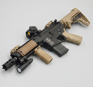 大人気新品 ヤフオク! - magpul pts m4 Aggressor 電動ガン 人気新品